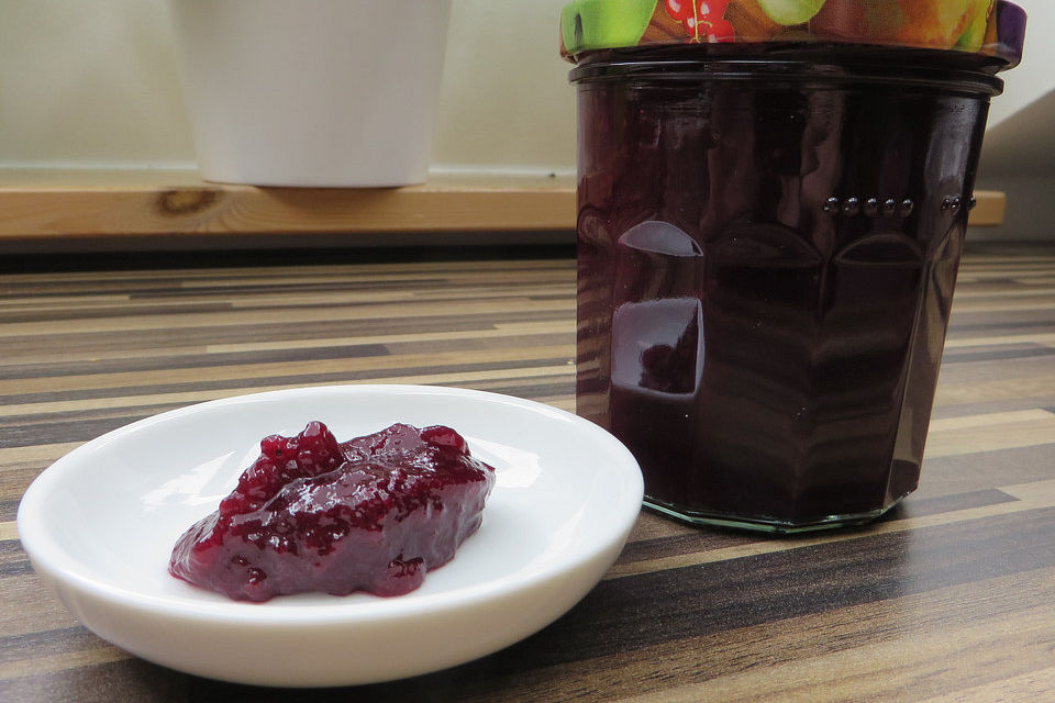 Heidelbeermarmelade mit Apfel