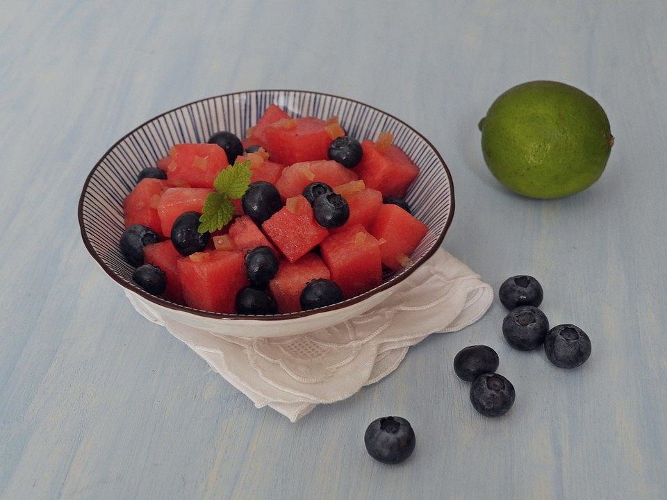 Wassermelonensalat mit Blaubeeren und kandiertem Ingwer von ars_vivendi ...