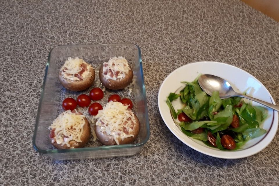 Gefüllte Champignons zum Grillen