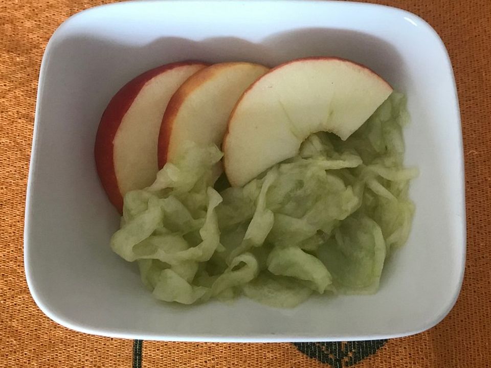 Gurkensalat mit Honig-Senf-Apfel-Dressing von patty89 | Chefkoch