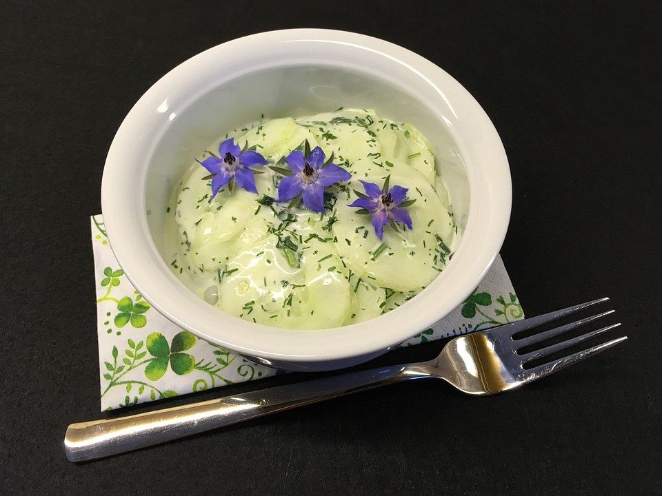 Gurkensalat mit Kräuterdressing von NatuerlichLecker | Chefkoch