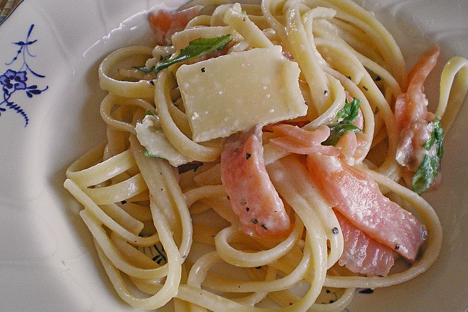 Linguine mit Rucola und Zitronen - Parmesan - Sauce