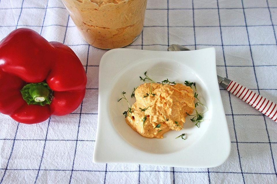 Paprika-Feta-Frischkäse-Dip