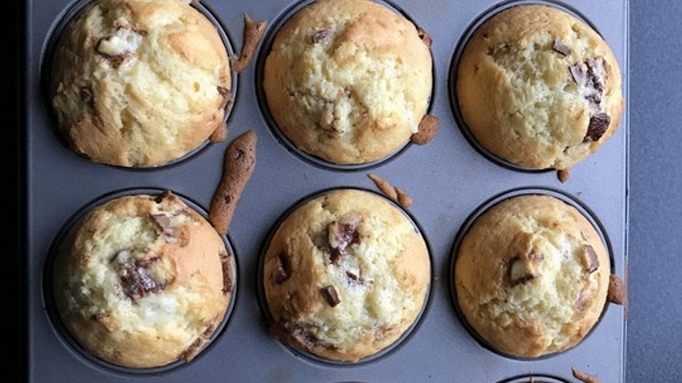 Die besten und schnellsten Schokomuffins mit Kinderschokolade von Laura3004 Die besten und schnellsten Schokomuffins mit Kinderschokolade von Laura3004