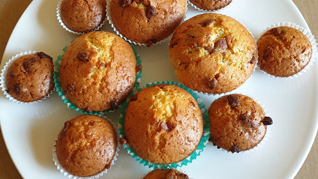 Die besten und schnellsten Schokomuffins mit Kinderschokolade von Laura3004 Die besten und schnellsten Schokomuffins mit Kinderschokolade von Laura3004