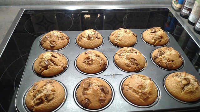 Die besten und schnellsten Schokomuffins mit Kinderschokolade von Laura3004 Die besten und schnellsten Schokomuffins mit Kinderschokolade von Laura3004