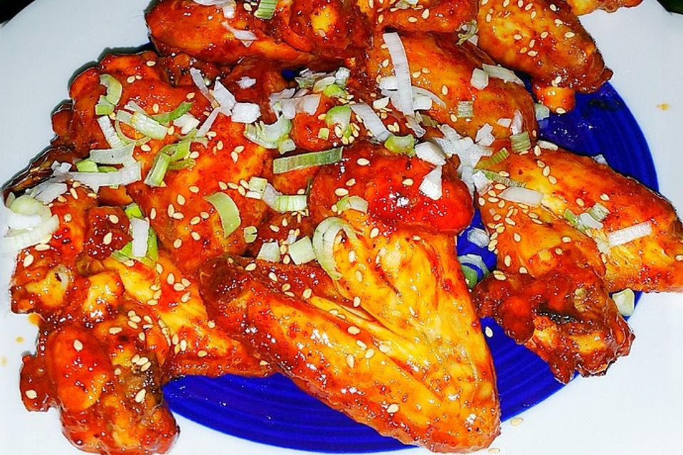 Crispy Honey Sriracha Chicken Wings