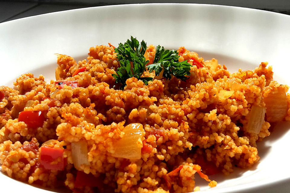 Orientalischer Couscous mit Paprika