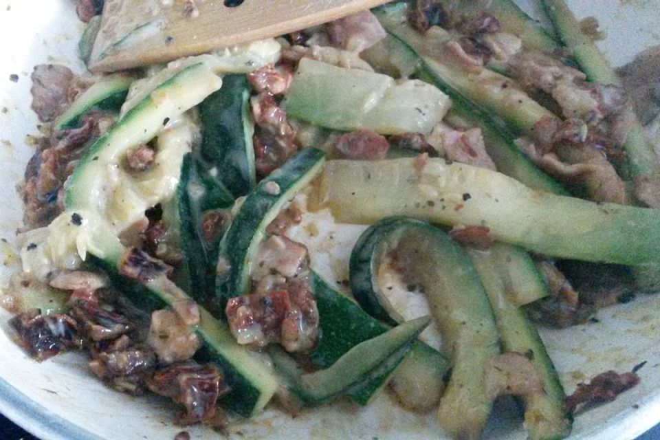 Spaghetti aus Zucchini