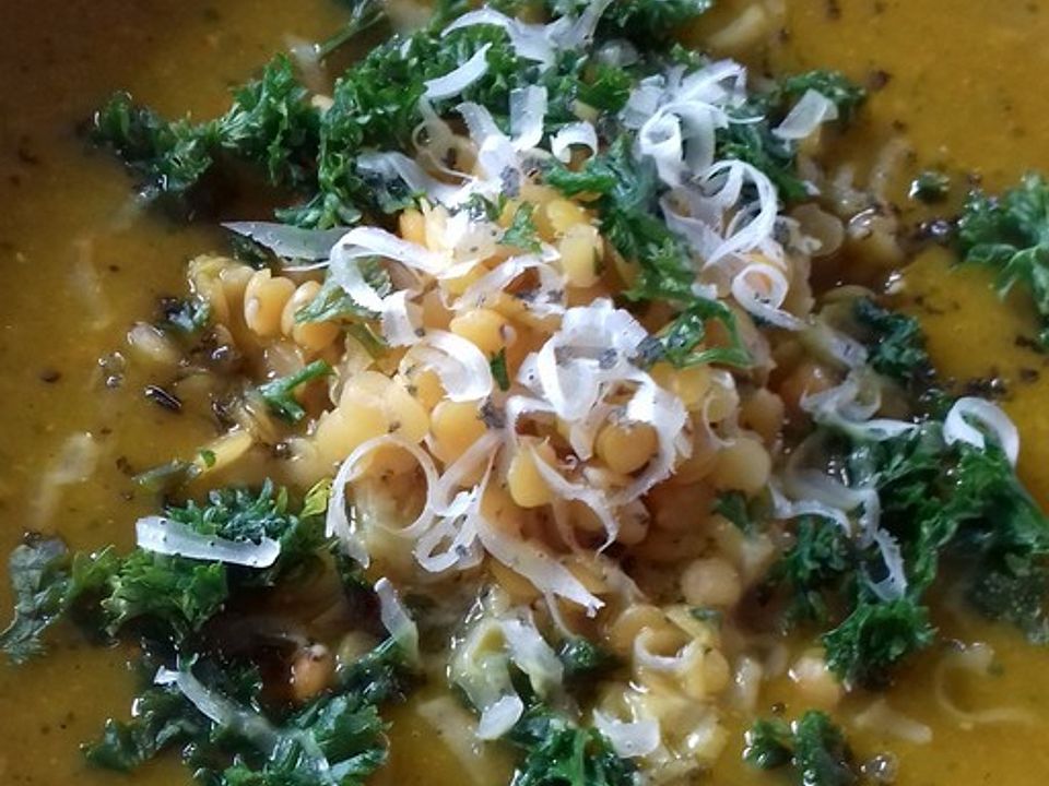 Zucchini-Kürbis-Suppe mit roten Linsen von VeggiFee | Chefkoch