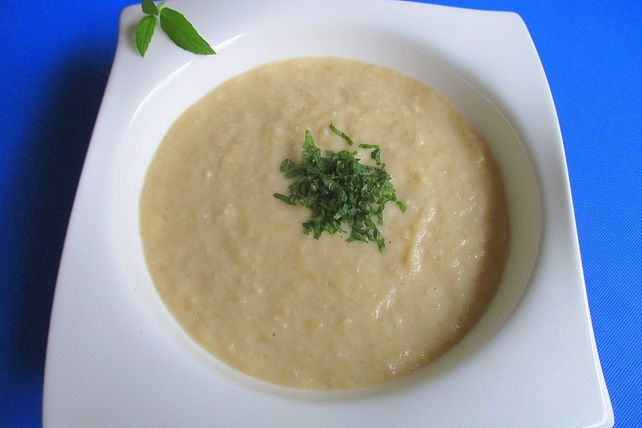 Apfel-Lauch-Suppe mit Meerrettich von movostu| Chefkoch