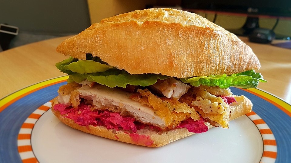 Chicken Schnitzel Burger Mit Karotten Rote Bete Fenchel Salat Von Copegd Chefkoch