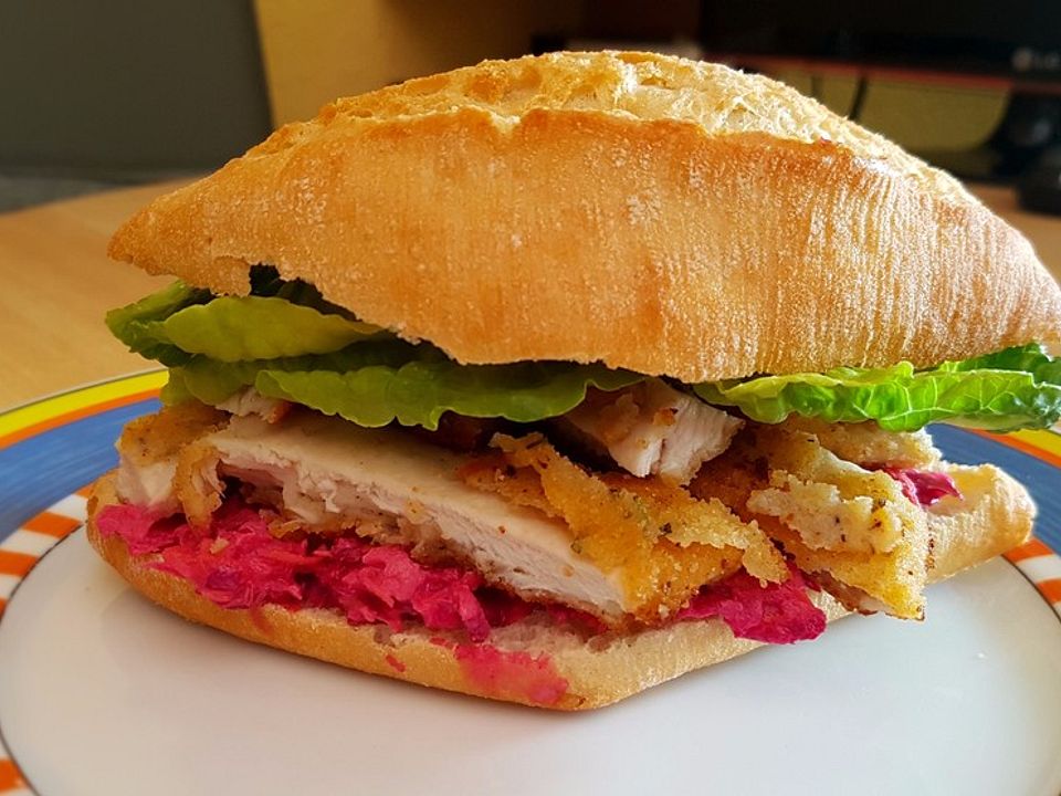 Chicken Schnitzel Burger Mit Karotten Rote Bete Fenchel Salat Von Copegd Chefkoch