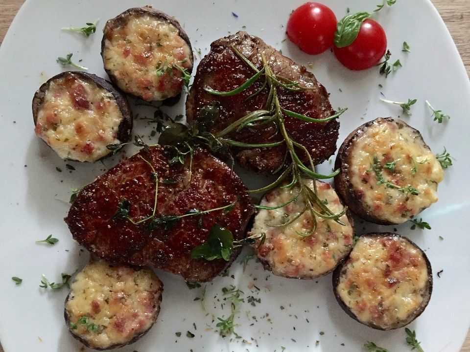 Rinderfilet mit gefüllten Champigons von lillyss| Chefkoch