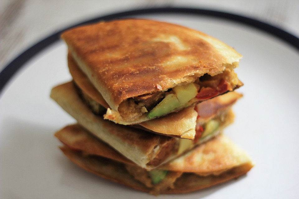 Vegane Buffalo Quesadillas