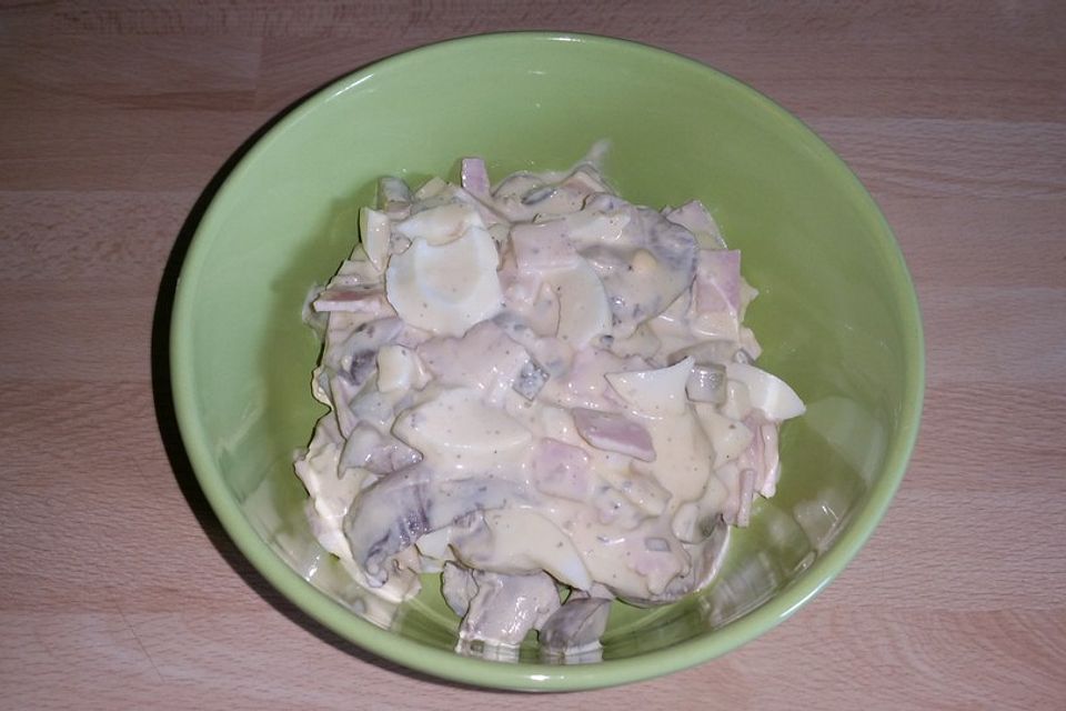 Eiersalat mit Crème fraîche-Dressing