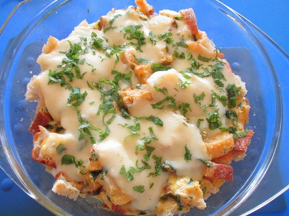 Tomaten-Ciabatta-Auflauf mit Parmesan und Basilikum von movostu | Chefkoch