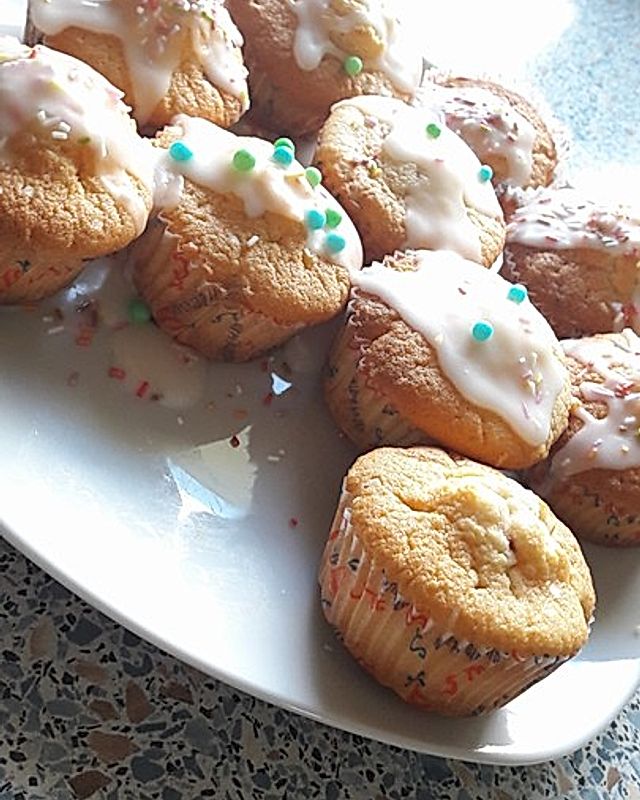 Pinata Cupcakes