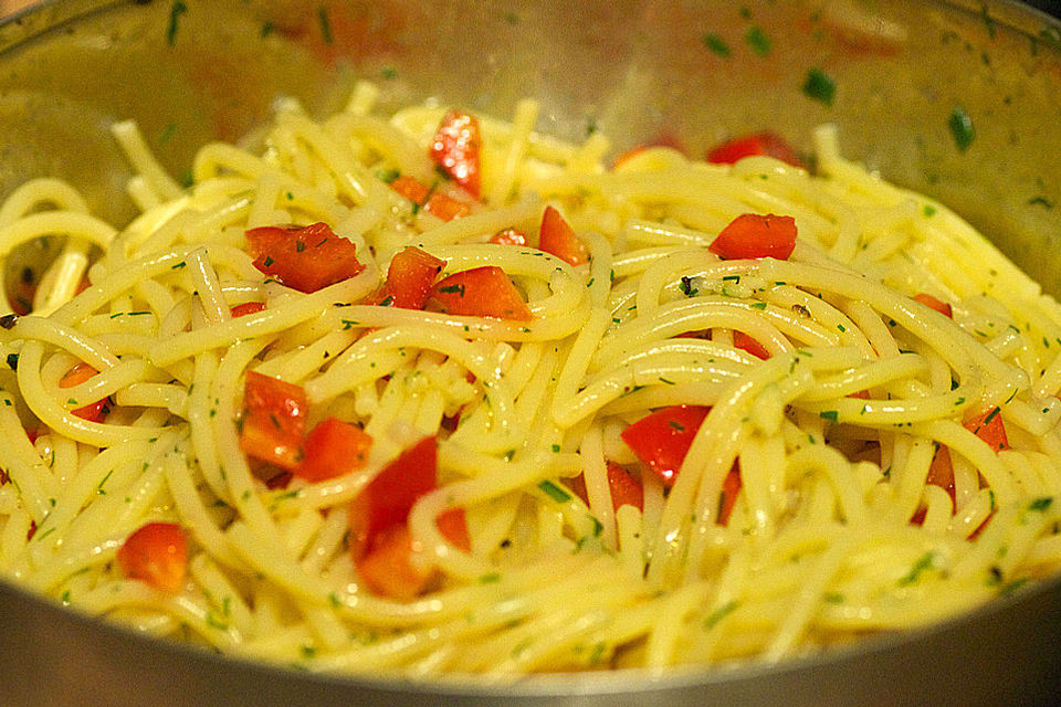 Knoblauch - Nudel - Salat