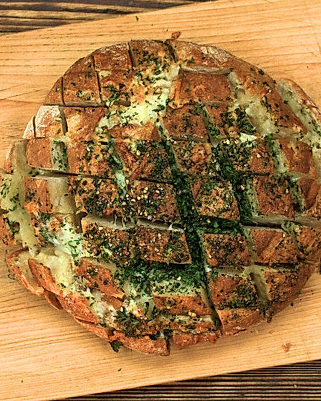 Knoblauch-Käse-Laib