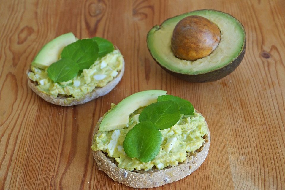 Avocado-Ei-Aufstrich mit Wasserkresse