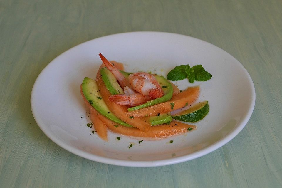 Avocado-Melonen-Salat mit Shrimps