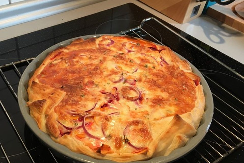 Blätterteigtarte mit Süßkartoffeln und Roter Bete