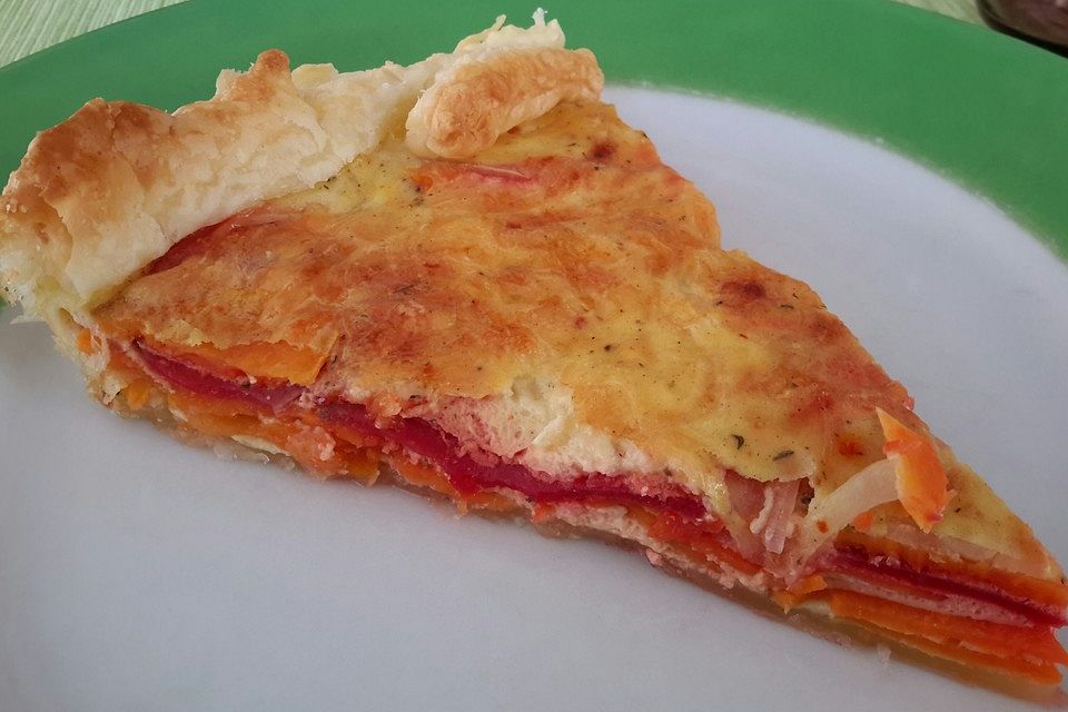 Blätterteigtarte mit Süßkartoffeln und Roter Bete