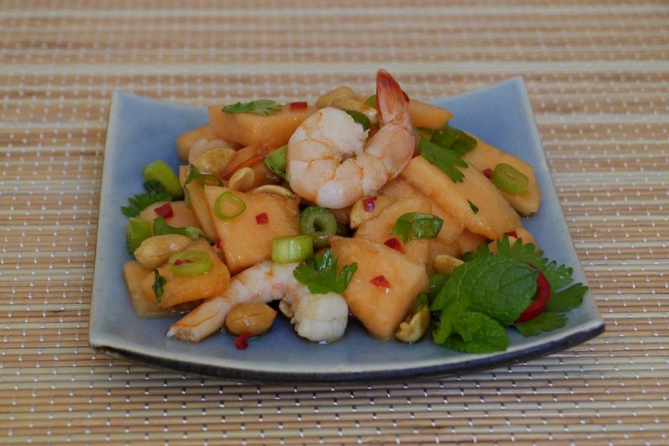 Melonen-Shrimps-Salat mit Erdnüssen