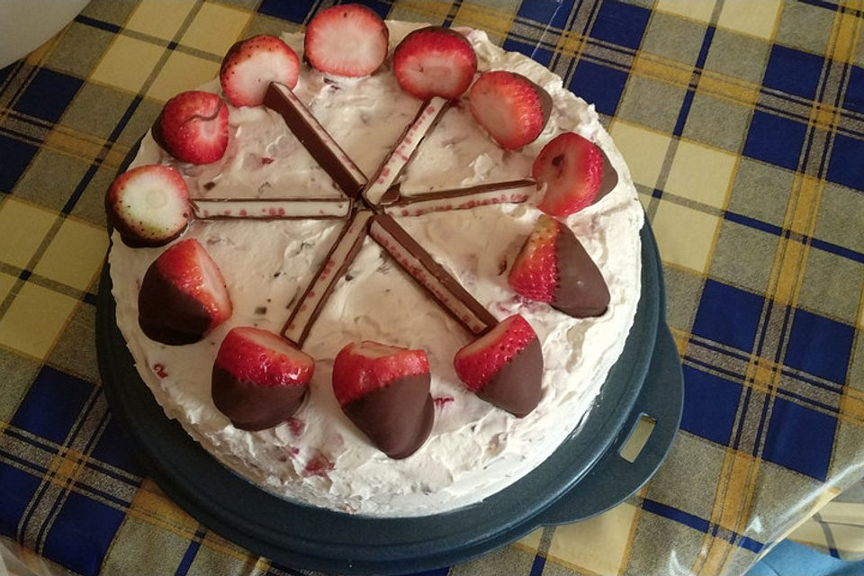 Yogurette-Torte - Erdbeertorte