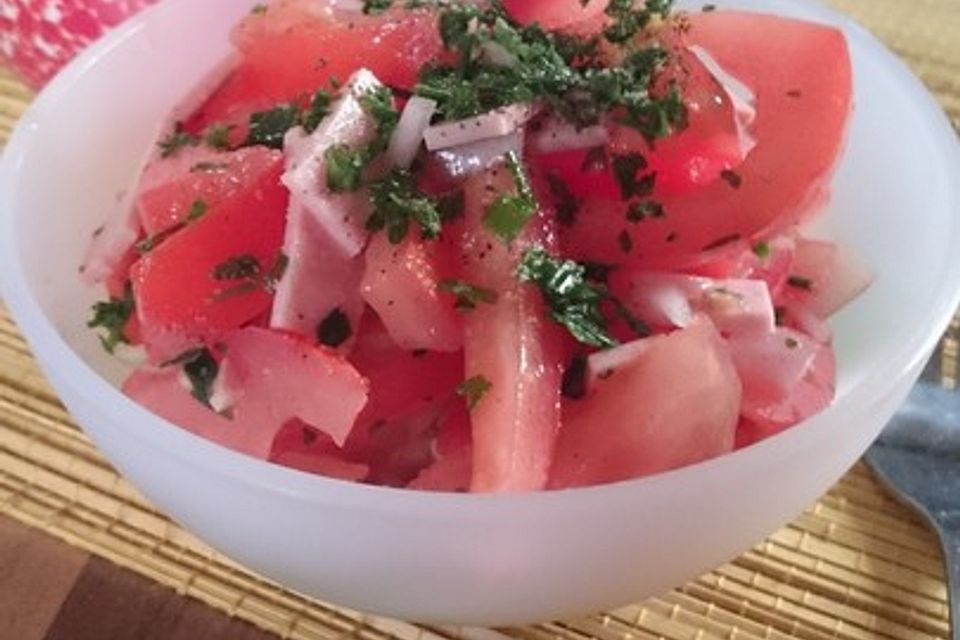 Tomaten-Wurst-Salat Tomaten-Wurst-Salat