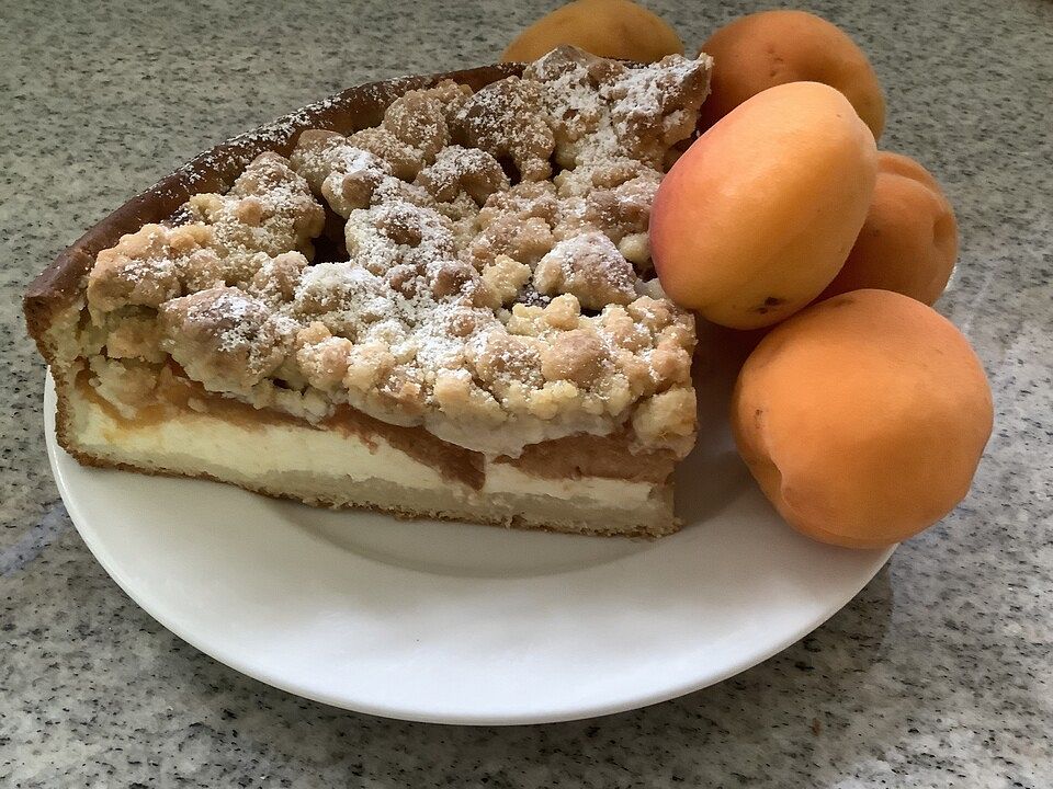 Aprikosenstreuselkuchen mit Quarkfüllung von bominro| Chefkoch