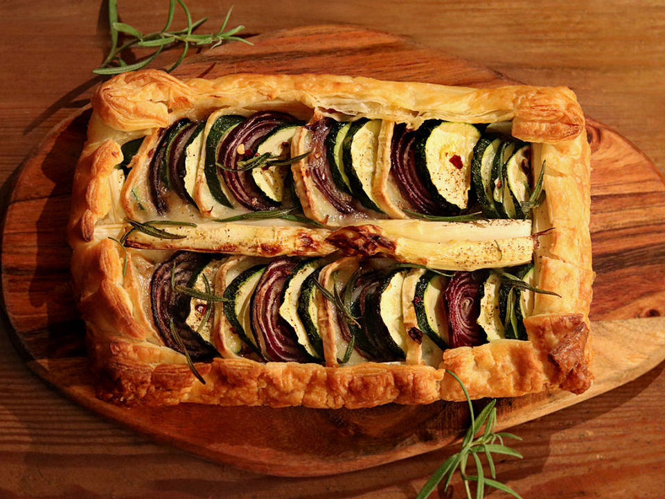 Gemusetarte Mit Blatterteig Von Lauracatherine90 Chefkoch 