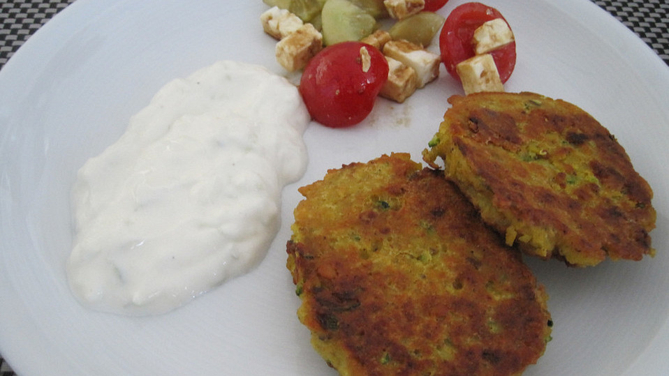 Linsenbratlinge mit Joghurt-Minz-Soße von zoe_mina