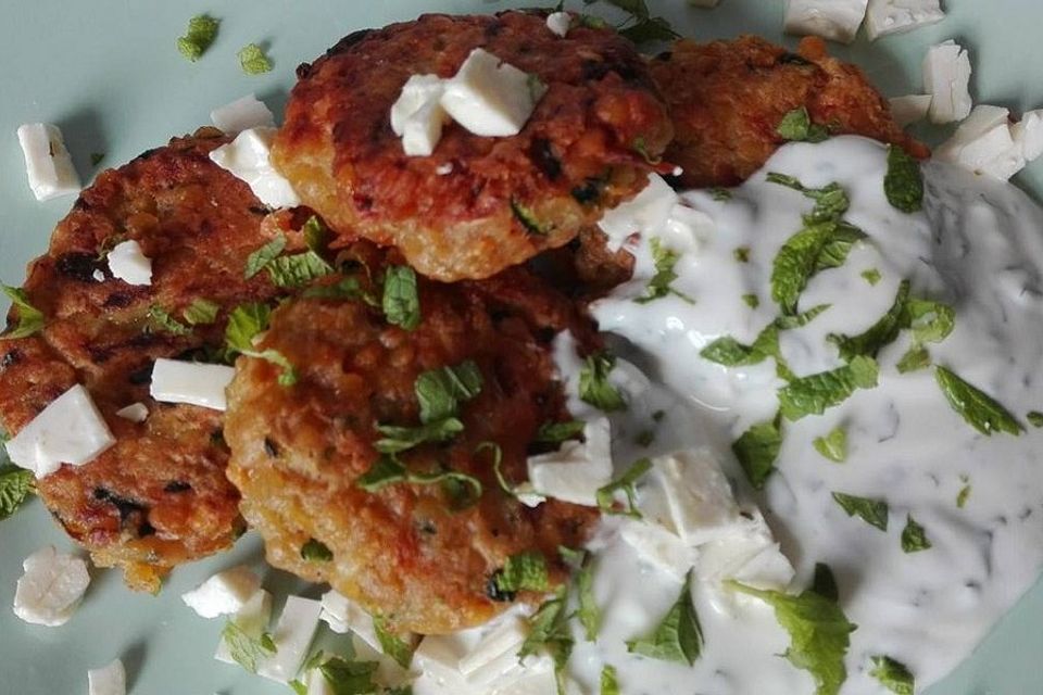 Linsenbratlinge mit Joghurt-Minz-Soße