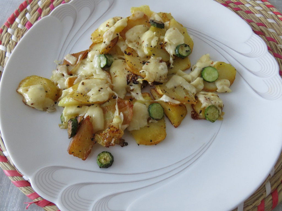 Bratkartoffeln mit Käse und Zucchini von TipsyDuffy | Chefkoch