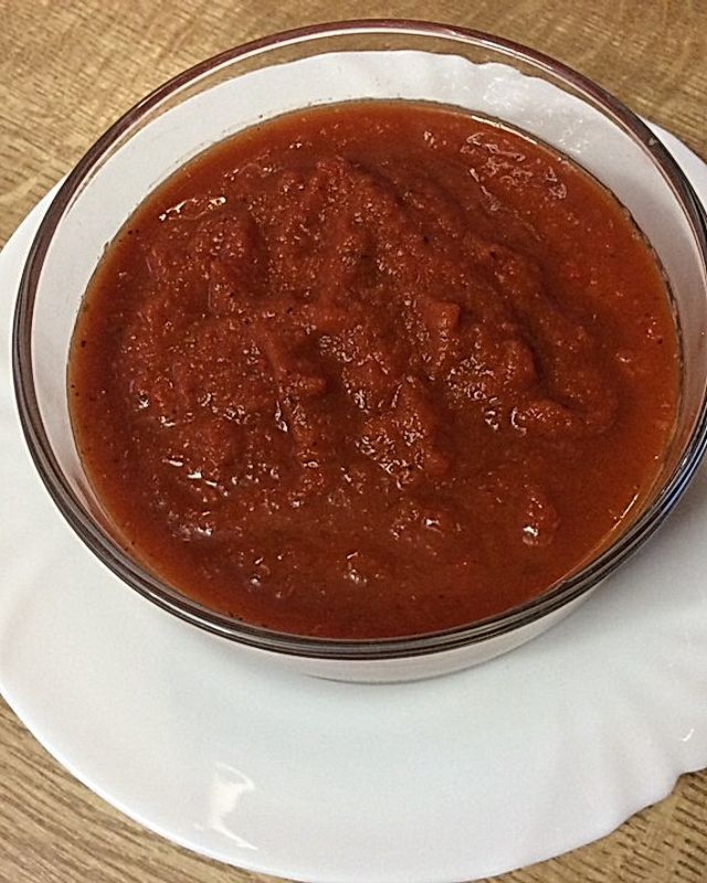 Scharfer Tomaten-Chili Dip mit Harissa