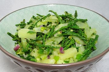 Ananas-Sellerie- und Gurkendiät