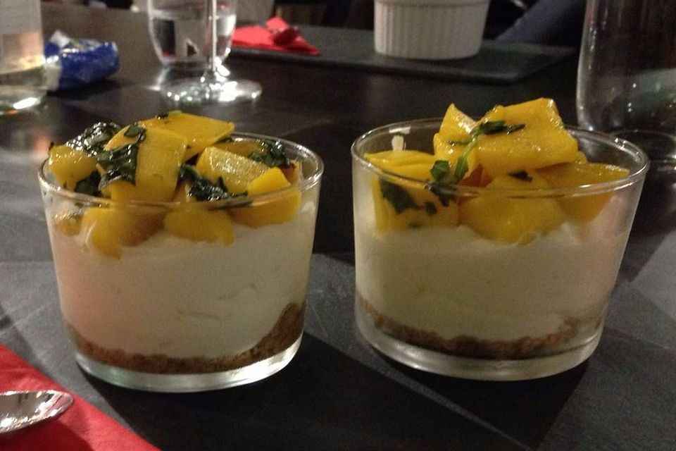 Mango-Limetten-Shortcake mit Thai-Basilikum