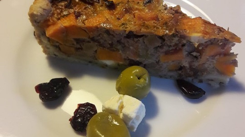 Süßkartoffelquiche mit salzig karamellisierten Walnüssen und ...