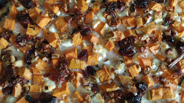 Süßkartoffelquiche mit salzig karamellisierten Walnüssen und ... Süßkartoffelquiche mit salzig karamellisierten Walnüssen und ...