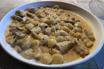 Hahnchen Pfanne Mit Knopfli Von Ulkig Chefkoch 
