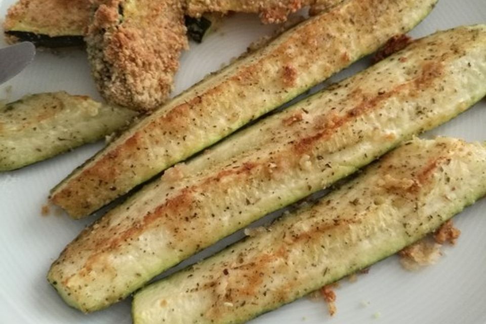 Zucchini-Sticks mit Thymian