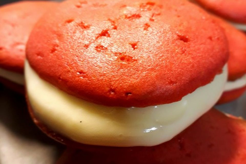 Red Velvet Whoopie Pies