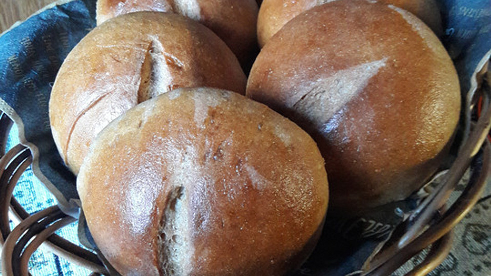 Dinkelvollkornbrötchen mit Sauerteig von trekneb Dinkelvollkornbrötchen mit Sauerteig von trekneb