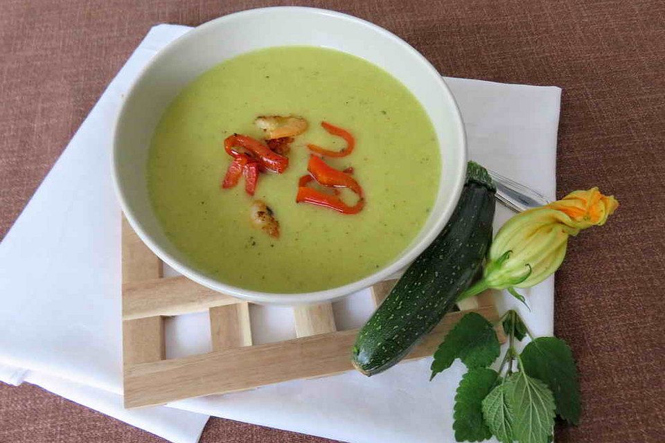 Kartoffel-Zucchini-Suppe