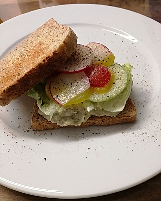 Thunfisch-Avocado-Sandwich