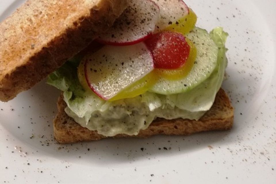 Thunfisch-Avocado-Sandwich