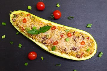 Vegetarische Gefullte Zucchini Von Kasuomi Chefkoch