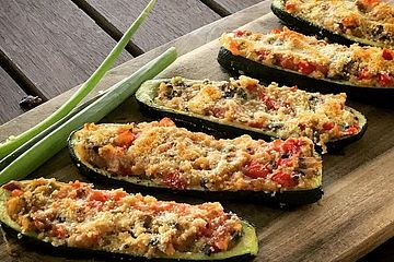 Vegetarische Gefullte Zucchini Von Kasuomi Chefkoch